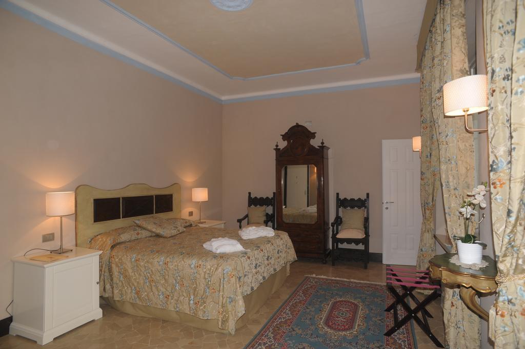 Relais Al Bel San Domenico Bed & Breakfast Alba  Ruang foto